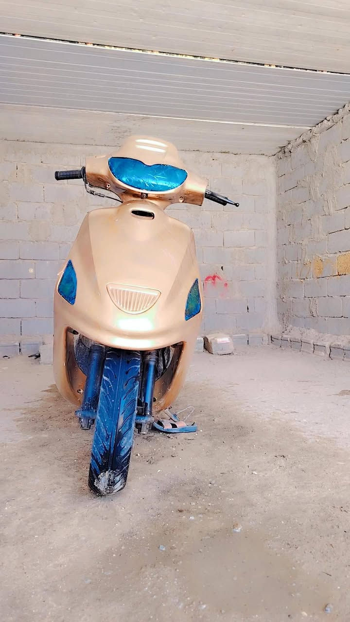 سلام عليكم دراجه فراشه فحل لون ذهبي مكانها خان النص سعر خاص ***********تصال
