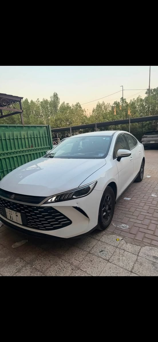Qin Plus مويل 2025
بااسمي رقم بغداد تحويل ثاني يوم داخل ابيض مودشمه عام كشنات وارضيات وجنطه 
بيهه شخط بسط بل دعاميه وبيهه رصعات بسيطه 
ماشيه 4000 
السعر 19200 
***********
