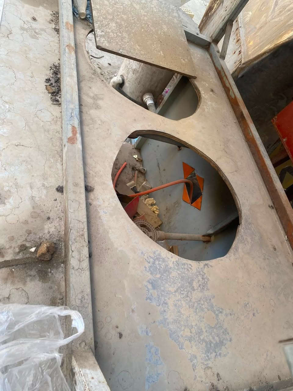 السلام عليكم عربانه للبيع جدرين يصير بيها يحتاجله غسله زينه حتى الشمعات مال نار بيها عنواني الاعظميه  ب500 وبيها مجال قليل ب***********
