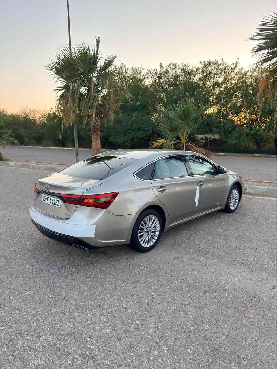 🙏🙏للبيع فقط بدون مراوس 🙏🙏

نوع السيارة: تويوتا أفالون (Toyota Avalon)
 الموديل: 2015  
 الورد: أمريكي 
ماشية : 96 mil
لون : ذهبي 
حجم المحرك 3.5 V6.
مواصفات XLE فول بدون فتحة 
كشن امامية 2 كهرباء 
كشنات كله جلد 
كشنات امامية هيتر 
بصمة تشغيل 
ابواب بصمة 
كامرة خلفي 
تبريد قطعتين 
تحكمات لمس 
شفتات قيادة 
ويل كروم 
نظام كير اوتو + عادي 

طبعاً سيارة فول مواصفات XLE بس فتحة مابي 

وضع الكير + محرك + حجر صالنصة ✅ مكفولة
ضرر سيارة موضح كلشي بل سونار  
فقط بخ بدون معجون 
بدون ايرباك 
رقم سنوية كله جديد ( تحويل + وكالة ) بشرط بسمي 

موقع سيارة كركوك حي الاسرى 

للأستفسار للأتصال (  ***********  ) 

سعر 139$ 💵 

رجاء رجاءً ايذا موشراي لاتكسر بحلال ناس اتوكل ربي يرزقك احسن منها 🙏🙏 موجود كلين وكلشي بسعره 🙏🙏 كركوك, العراق
