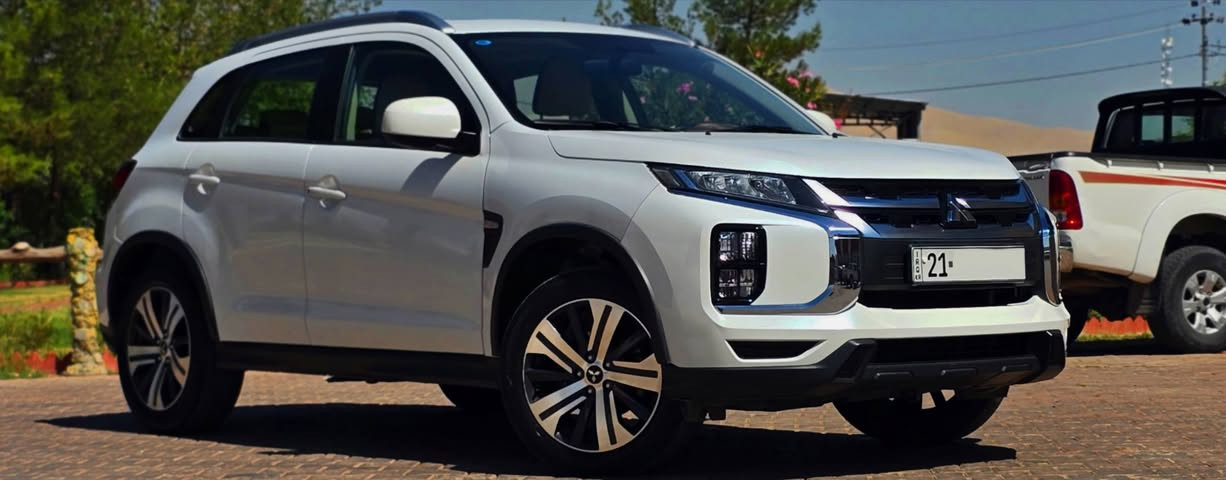 بسم الله الرحمن و الرحيم
*Mitsubishi ASX 2022
*39,000km ڕۆشتووە
* مەکینە 2.0L Mivec
*4 بستۆن
*گێر CVT Automatic
* 2WD
* سلاید
*بەسمە
* شاشە لەمس
* ڕەنگ سپی
* چوار جام کارەبا 
* مواسەفاتی ستاندارد

نرخ: 162 معامەلەی برایەنە
***********
تێبینی/ سەیارەکە هیچ پارچەیەکی نەگۆڕاوە، 
وە گێڕ و مەکینەی مەزبووت سەیارەیەکی هەتا بڵێی بێ سەر ئێشەیە و ڕۆنی ئەسڵی تێکراوە، 
بەنزینی محەسەنی زۆر باشی تێکراوە هەمووکات، سەیارەکە بە سفری شەریکە دەرمانهێناوە بە ناوی خۆمانەوەیە، تەنها پشتەوەی تەعدیلێکی بۆ کراوە و چاکراوەتەوە.

لەگەڵ ڕێزدا... السليمانية, العراق
