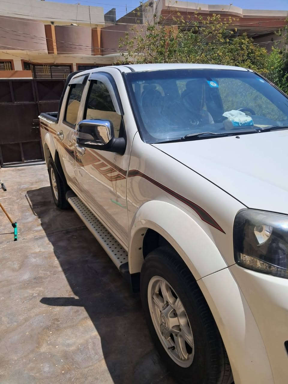 كريت وول ٢٠١٨ رقم بغداد جديد مصفرة ضربة ومرور وغرامات فور ويل شغال تبريد تدفئة شغالة عنوان ديالى المقدادية رقم *********** السعر ١١٥ وبيهة مجال وسونار مرفق مع الصور
