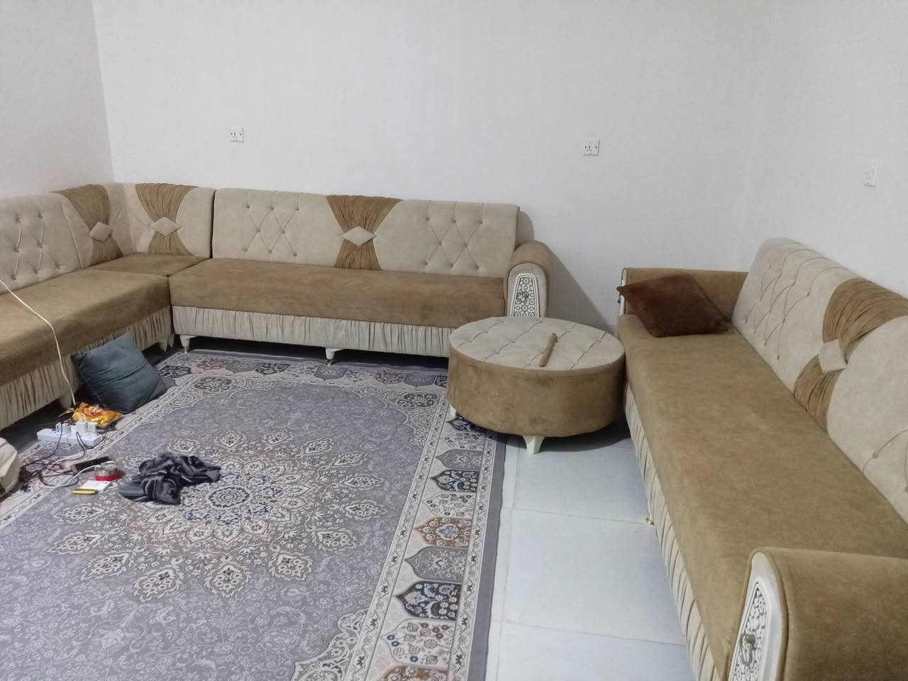 تاخم قە نە فای کە مل بۆفرۆشتن داسکرد بئ عایب و شتئکی پاک بۆسعرچاتکە یان تە لە فون *********** ئادمی نی دڵ
