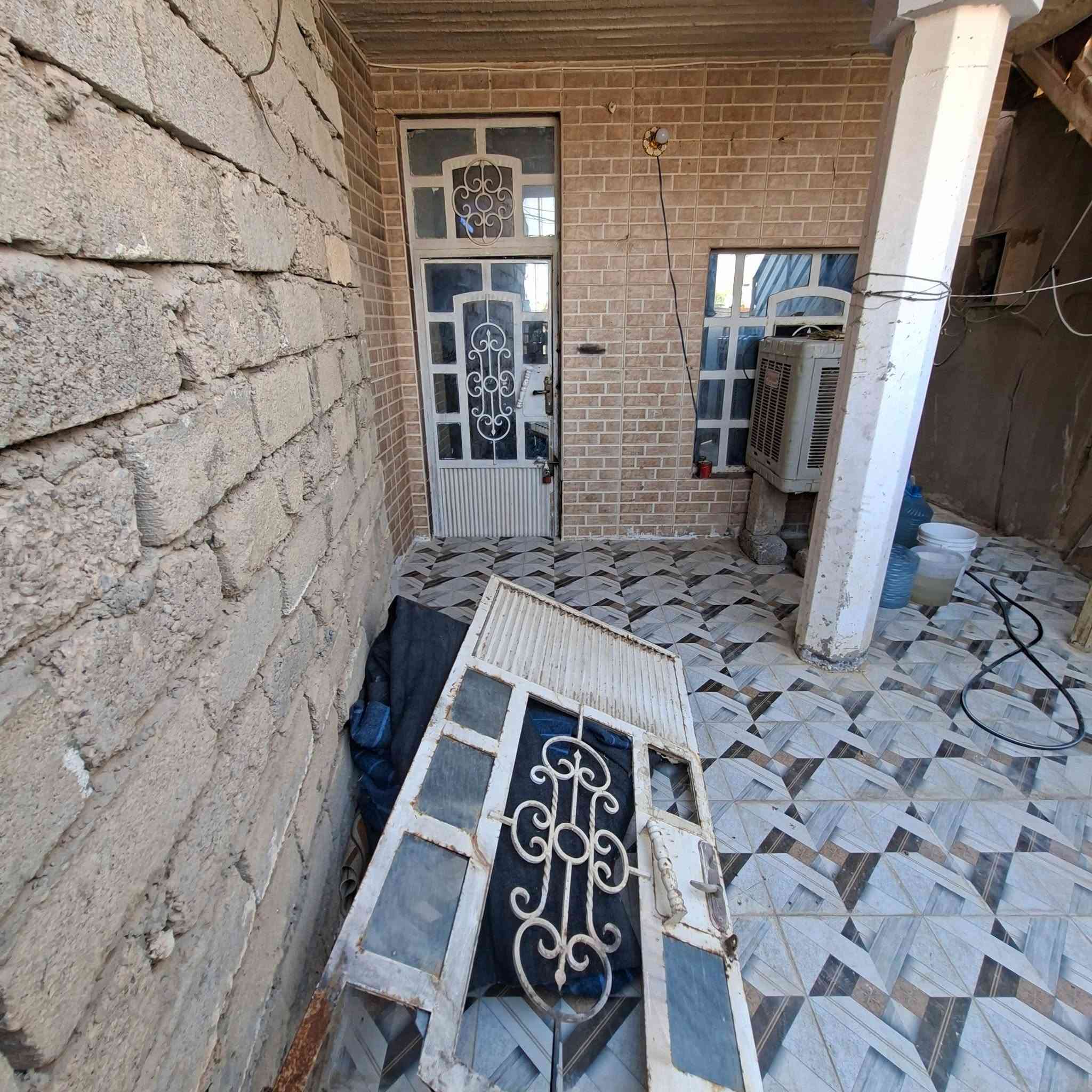 مشتمل طابق ارضي للأيجار 🏠
يتكون من غرفتين نوم و صالة و مطبخ
📍قرب اسواق الفهد - شارع البلاج - القادسية 
السعر : 250 الف شهرياً 
للتواصل : 
*********** 
*********** 
إتصال + واتساب
