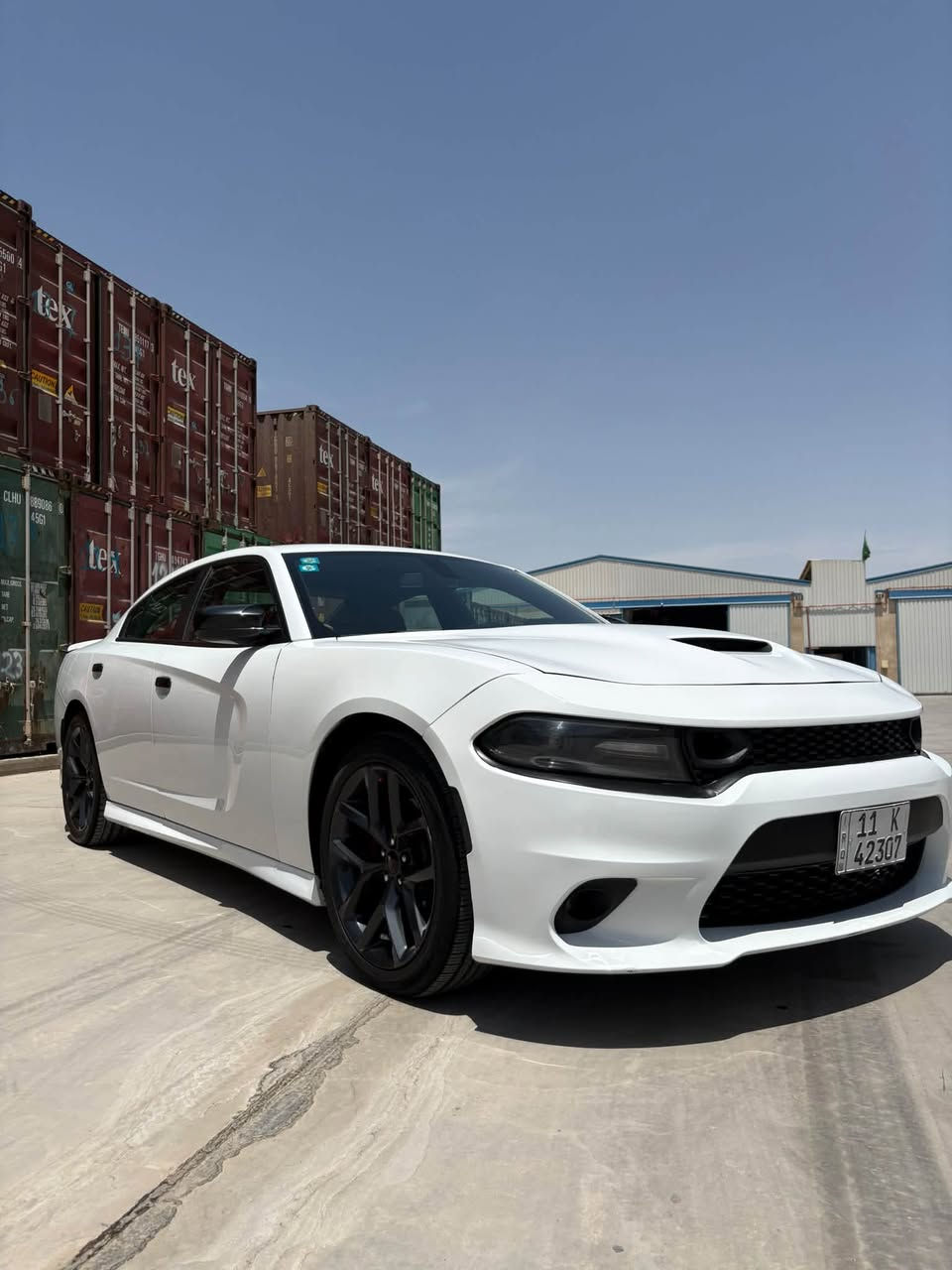 السلام عليكم
عندي دوج تشارجر RT 5700 
موديل 2019 super track pack
ممشى السيارة 77 ميال 
كشنات حضن كنتارا + جلد 
مواصفات الارتي معروفة من حساسات خلفية من شاشة كبيرة من سماعات Alpine من شفتات ستيرن 
كزوز رياضي بلاد دبات سود جاية وياها
عندي وياها لحايه ودوس ودفيوزر اسود ولايت متغير و اويل كاج كان اني شايلهم من السيارة
حادث السيارة جاملغين امامية واحد مبدل والثاني فقط صبغ ونص البنيد صور الحادث والسونار  داخل البوست 
السعر 185 وبيها مجال 
مكان السيارة بغداد / الشعب 
رقم الهاتف : *********** استاذ احمد
