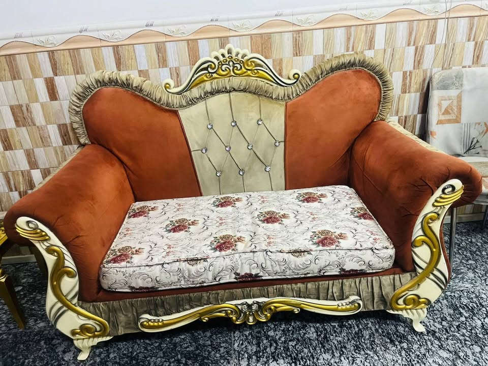 تخم مستعمل جديد 10 مقعد مكان بغداد 
 موجود واتساب السعر خاص 
***********
