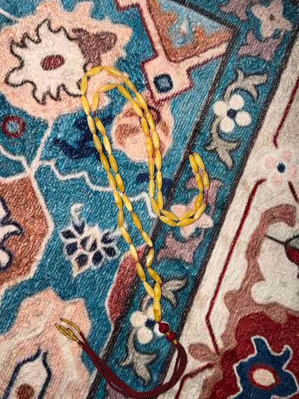 سبحه كهرب صنوبري مدنبس خامه تخبل  عدد الحبات ٤٥ حبه ، وزن المسباح ١٢ غ  ، ملاحظة الشاهد مكسور ، للاستفسار ع الرقم واتساب ***********

