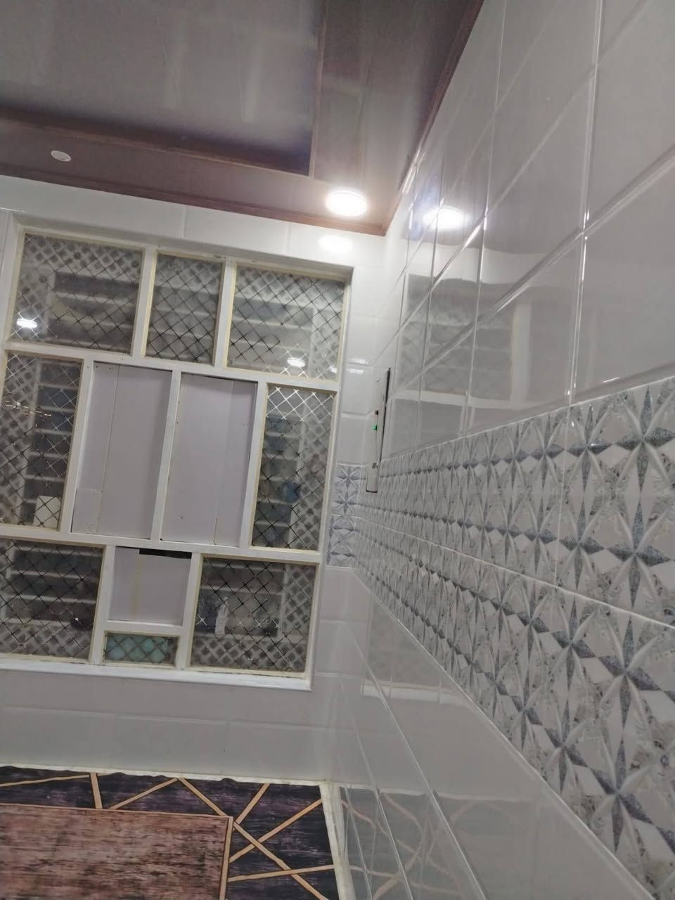دار للبيع مساحه 150 متر طابو زراعي سند 25 فول بناء 
البناء الاساس صب بناء طابوك سقف صب 
يحتوي الدار على 
غرفتين نوم وصاله ومطبخ واستقبال مغاسل داخليه و خارجيه 
الموقع الكوفه البراكيه شارع علكم الشبلي قرب مدرسه سيد الوصيين 
منطقه مرتبه وكافه الخدمات متوفره وعرض الفرع 12 متر 
السعر 60 مليون وبي مجال للتواصل الاتصال على الرقم *********** أو مراسلة الصفحه مكتب حسين الياسري للعقار والمقاولات
