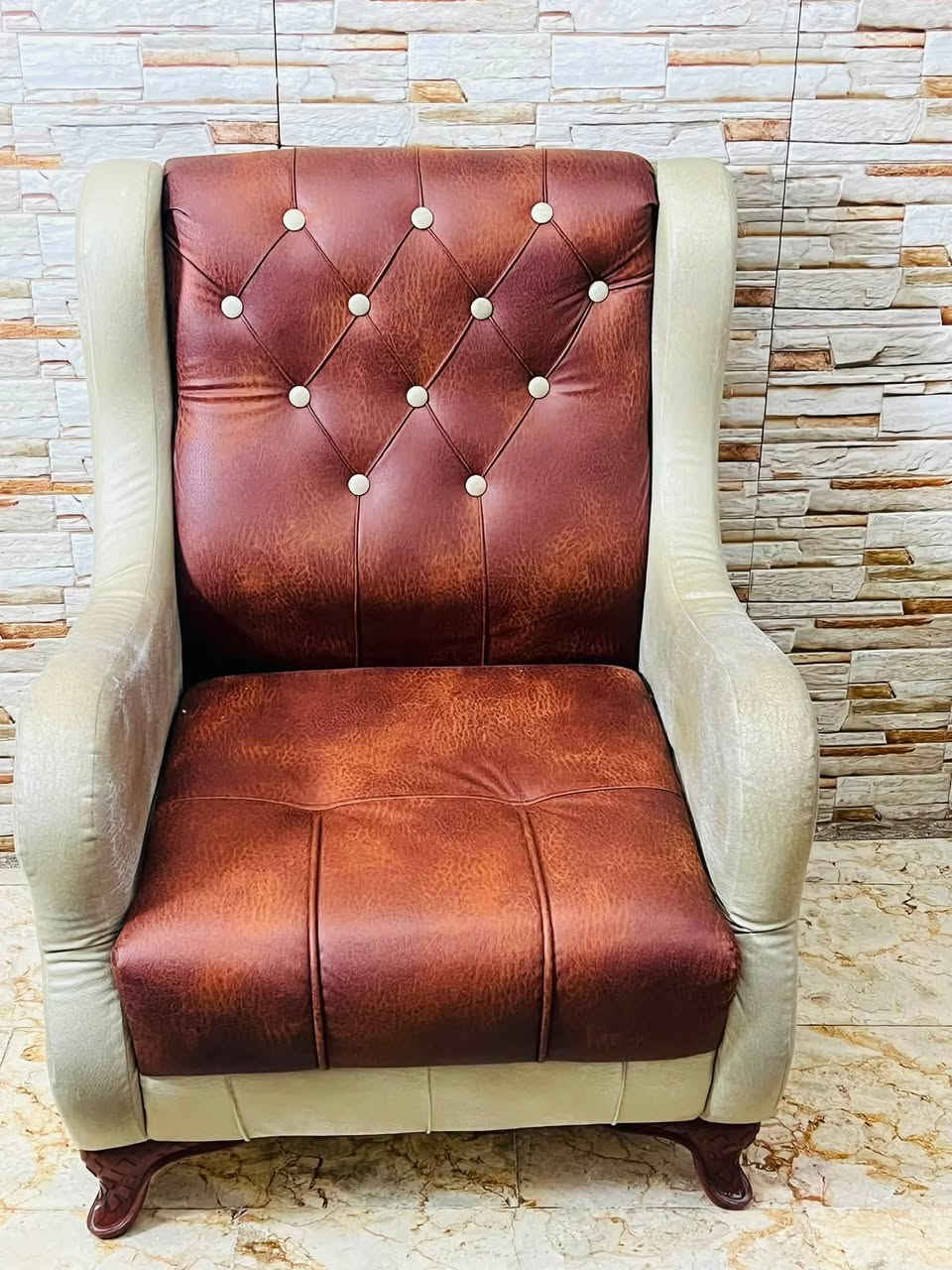 سلام عليكم تخم للبيع نظيف جدا للاستفسار
‭***********‬
