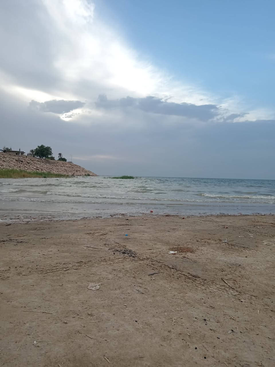 بدون تفاصيل • صالون • تجميل