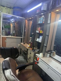 عندي هذني للغراض للبيع وياهم ٨ قطع بديل الرخام نصيفات كلش اتصل وتدلل ٠...