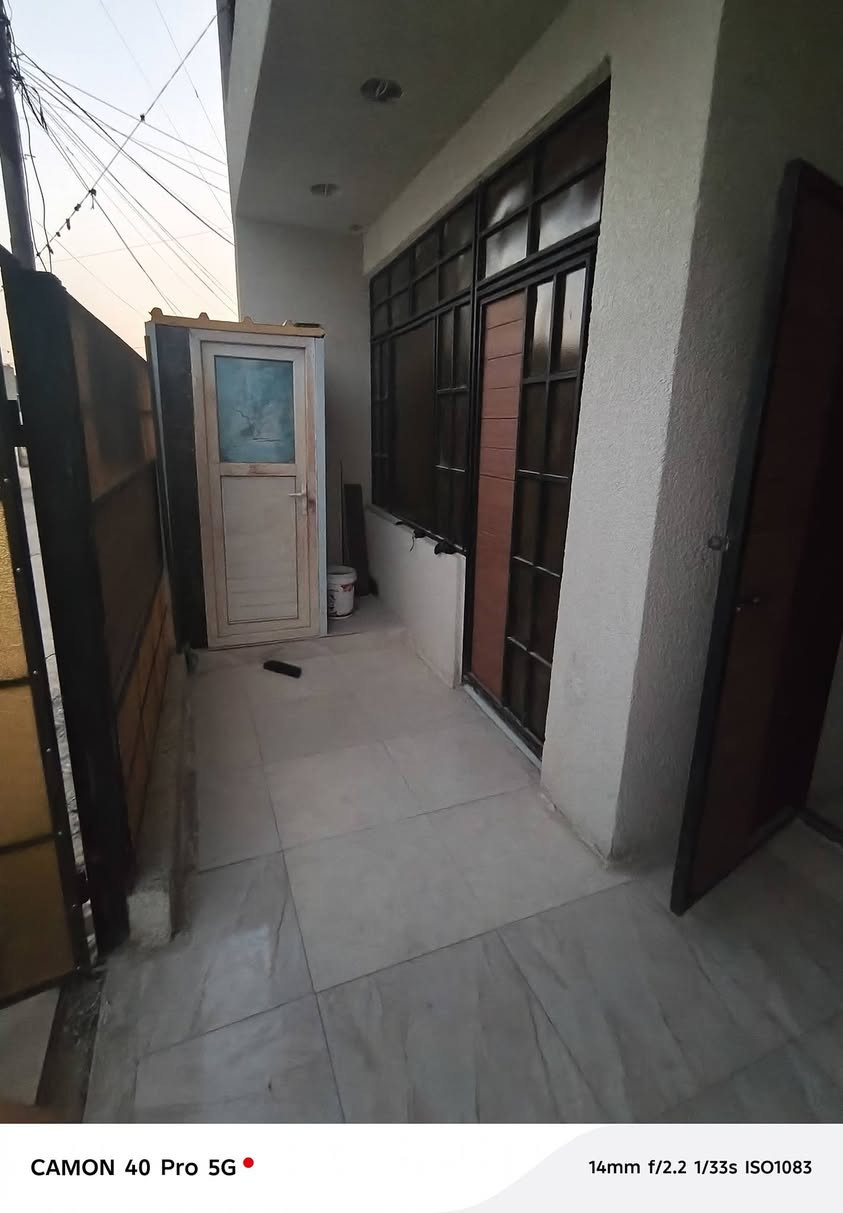 سلام عليكم بيت بلعزاليه تجاوز سيده زينب البيت يحتوي غرف نوم ٢ مطبح ستقبال كراج حمامات ٢  صبب مسلح مي كهرباء مجاري كله عل رئيسي بناء جديد السعر ٣٠ مليون وبيه مجال شراي يتصل عل رقم *********** متواجد فقط عل وتساب
هاذه رقم ثاني على رصيد ***********
