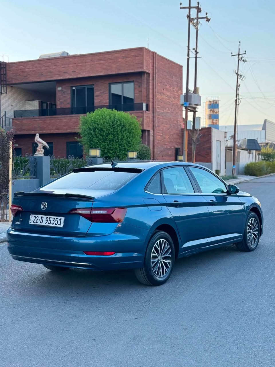 Jetta2021S
یەک پارچە سبوخ یەک تەحدیل بێ ژۆرێ بێ ئێرباگ تەحویل وەکەلە بەشەرت 18 وەرەقەو نیو خارەمەی لەسەرە پاش مەحمەلەی دەدرێتەوە 
ژم📲:7504841031 أربيل, العراق
