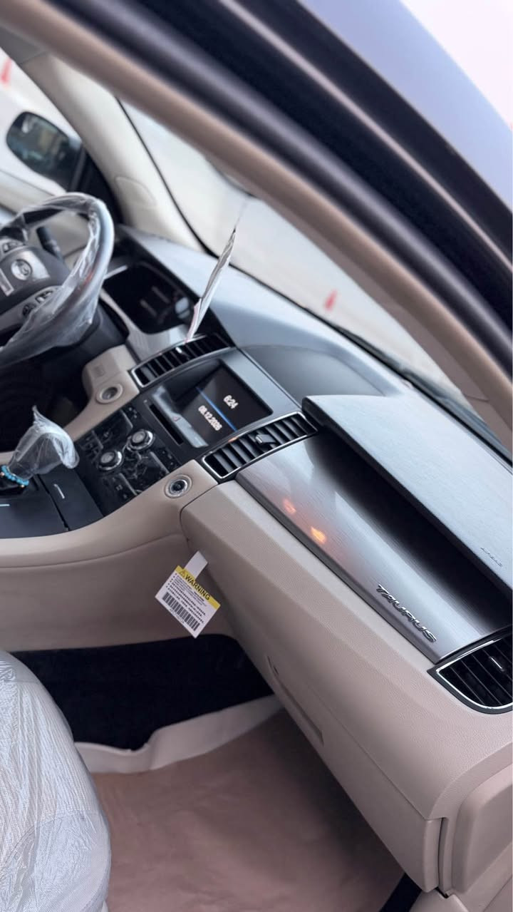 Ford taurus 2013 niva 
فورد توروس ٢٠١٣ خلیجی وەکالە نیڤا ⚜️sel 1/1 فول 
سەیارەکە بێ بۆیاخە ساردیش  دوو په له ي هـيه مەکینەو گێڕ بە شەرت 
سلايت سێشاشە بە شەرتی ئەوەی دەس کاری نە کرابێ مەکینەی نەکراوەتەوە 
 تەقەو رەقە هەموو گیانی بە شەرت دوو سویچ بیلادی ناو زەرد هەموو گیانی لەسەر دەقی شەریکە ماوە بەردی ئەگزۆز بە شەرت بیلادە حاسەیە کوشن کارەبا سەنەوی تا ٢٠٣١ تازەیە بە ناوی خۆمە تحویل وکالە بشرت  
رۆن و فلتەری بیلادی گۆراوە 
مكان سليماني 
سعر ***********
عربي 
سياره كفاله من صبض مه كانين pdr
گير مه كينه كفاله عام سعر بلاش ✅✅
*********** واتسئاب السليمانية, العراق

