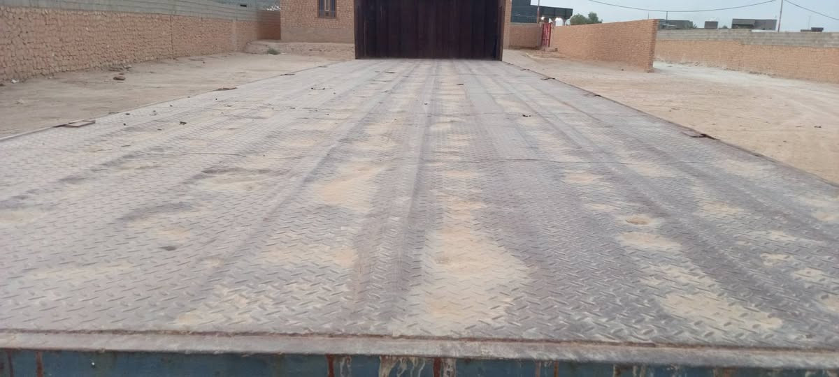 عربانة سطحة • للبيع
