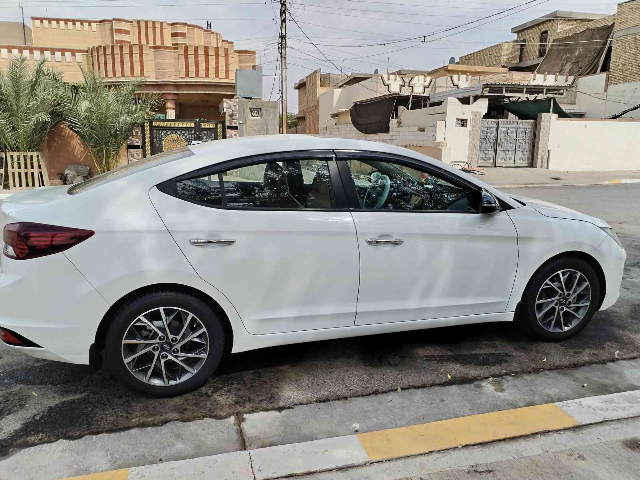 النترا موديل ٢٠ فول مواصفات بغداد بسمي تحويل ثاني يوم ***********.  السياره ماشيه ٤٠
