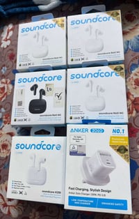 عندي سماعات أنكر الأصليه ضمان عين افهد R60i cn  العدد 4 كبس جدد ما مست...