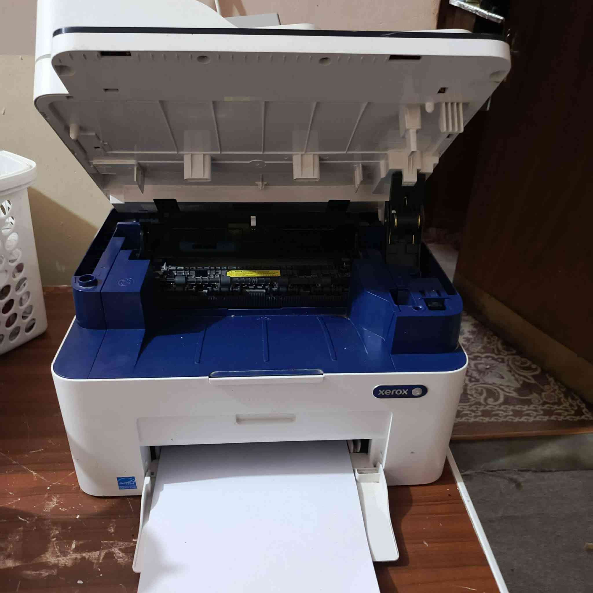 للبيع طابعة Xerox WorkCentre 3025
🖨️ طابعة ليزر أبيض وأسود متعددة الوظائف. ✅ طباعة + تصوير + سكانر. ✅ تدعم الاتصال عبر Wi-Fi وUSB. ✅ مناسبة للمكاتب، محلات الاستنساخ، والاستخدام المنزلي. ✅ بحالة جيدة وتعمل بصورة طبيعية.

مكان صلاح الدين 
السعر ٢٠٠ بيه مجال 
رقم ***********
