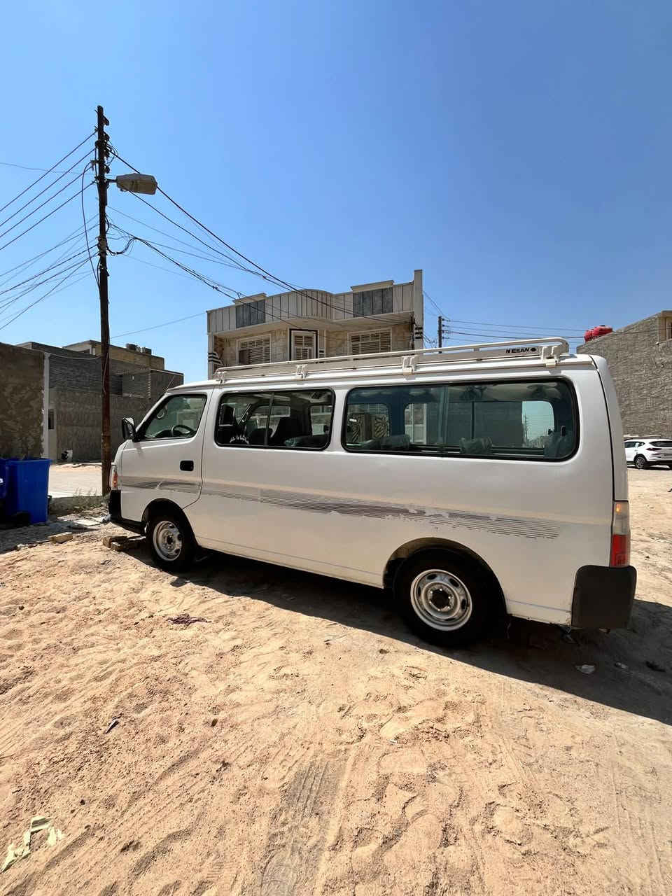 السعر 120وبيهه مجال

نص مكتوب في الصور:
- نيسان يورفان ناصي كاز 4000 بم ونوزل المحرك ينقص موديل 2011 بيهمه بارد بلكصيره كد شبر وره التأير الخلفي جوه وبارد بلطويله والبنيد مرشوش اثر شخوط والباقي كفاله دوشمه زيرو جديده تطعيم ثري دي ارضيه كوستر سياره نفضتهه عل ايدي مال جناي الله شاهد كهربائيات كلهه بلاديه وكلهه شغاله حداديه جديده باتري جديد تايرات جدد باسمي رقم بغداد مشروع وطني تحويل مباشر مكان سياره بغداد الدوره السعر 120 وبي مجال للاستفسار *********** وبي وتسَاب ***********