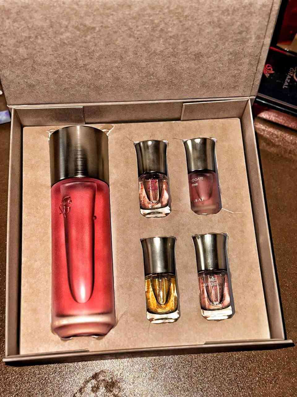متوفر عطور رجاليه ونسائيه كلها ثبات وفوحان للحجز والاستفسار واتساب ***********
