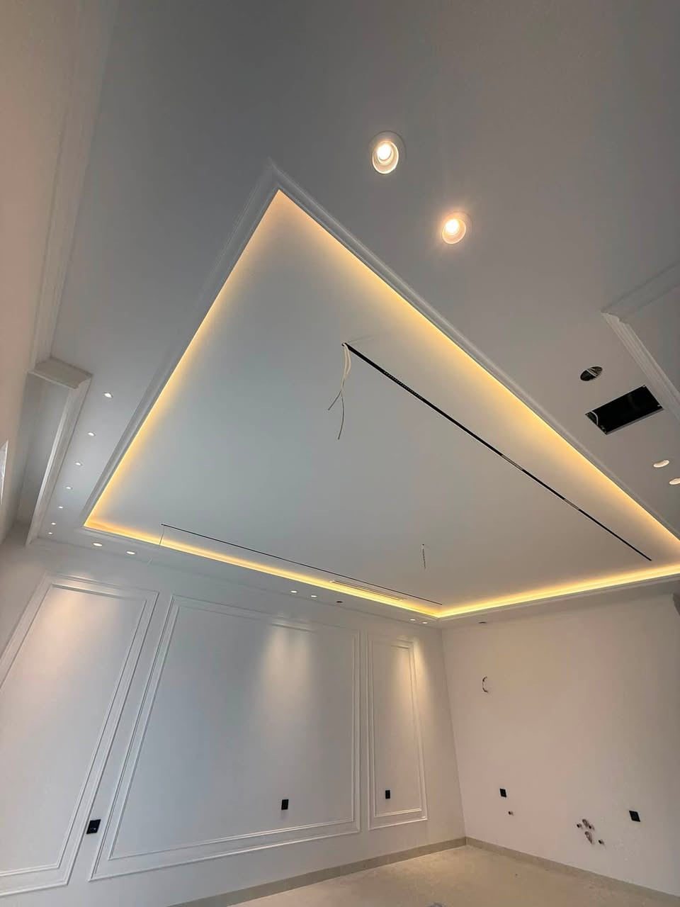 ديكورات عصام 
***********
بةشيك لة كارةكانمان 
جانب من اعمالنا  ….

#ديكور
#ديكورات
#تصاميم
#جبس
#كركوك
#العراق
Esam A. Hassan
Esam Decor
@أبرز المعجبين
