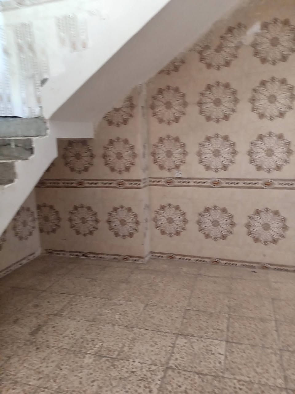 سلام عليكم عندي بيت بحي كوفه بصفحت حي زهراء يرهم قصد يرهم حاضر الاستفسار ***********
