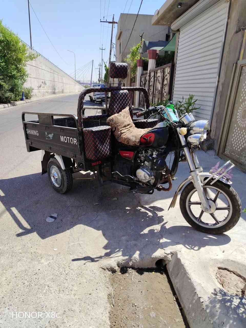 ستوته للبيع موديل 23 رقمه سنويه اتصل على الرقم   ***********

نص مكتوب في الصور:
- HONOR X8c
- HONOR X8b