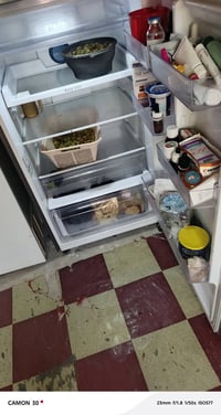 ثلاجة • نضيفه • مال بيت