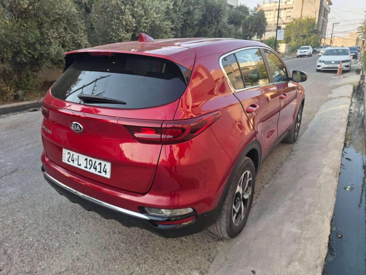 كيا سبورتج موديل ٢٠٢٢
ضرر تخريب فقط لبه السويج
بدون صبغ بدون بارد مكفوله
 سعر ١٧٢٠٠$
 وبيها مجال بسيط
 موصل /حي المهندسين موصل /حي المهندسين
***********
