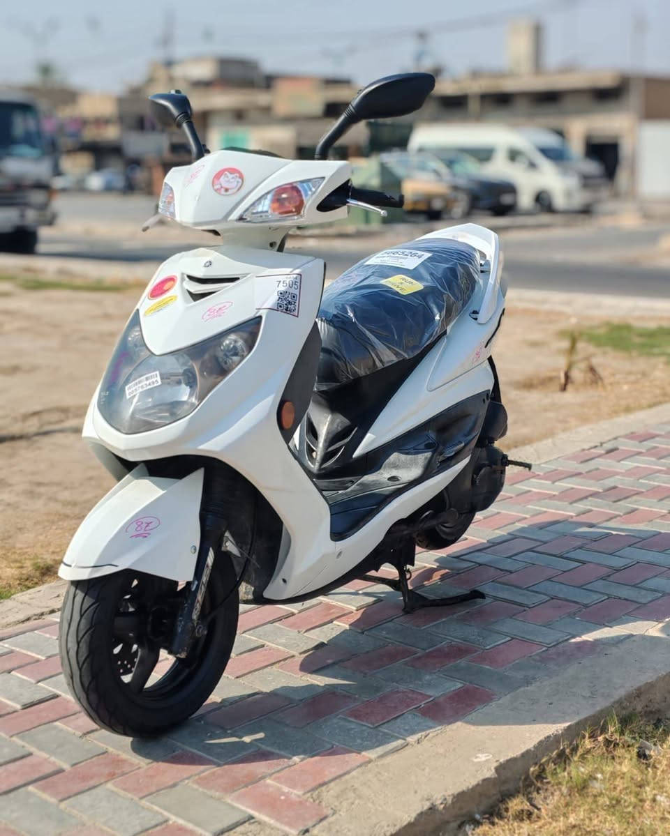 سلام عليكم.... مكلف بلنشر
دراجة سكنس(فحل )  🛵 للبيع
دراجة شلعه معدل كهربائيات كلهه شغاله 
دراجة جديده  بلادية
أي نقص مابيهة
جيب فيتر وتعال افحص
العنوان بغداد مدينه الصدر قرب مطعم ليمونه الاستفسار الاتصال على الرقم 📞 ***********
