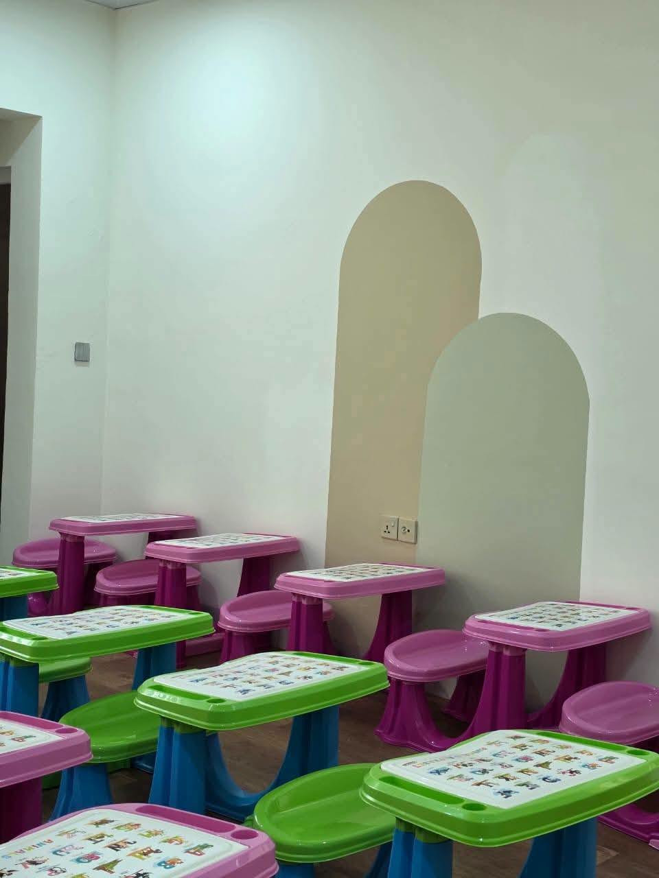نزولًا عند رغبة أهالينا الكرام، نعلن عن استمرار التسجيل في روضة الأكاديمية الملكية ( مجمع عين العراق) ليوم غدٍ السبت  ابتداء من الساعة 9 صباحا ، لإتاحة الفرصة للراغبين بالانضمام إلى عائلتنا الملكية الجميلة. 👑🌸
نزولًا عند رغبة أهالينا الكرام، نعلن عن استمرار التسجيل في روضة الأكاديمية الملكية ( مجمع عين العراق) ليوم غدٍ السبت  ابتداء من الساعة 9 صباحا ، لإتاحة الفرصة للراغبين بالانضمام إلى عائلتنا الملكية الجميلة. 👑🌸
نسعد بكم وبأطفالكم الحلوين، ونتمنى لهم بداية جميلة ومميزة معنا. 💕
رقم الروضة ***********

📸 مقتطفات من أجواء روضتنا الجميلة…. 👑
