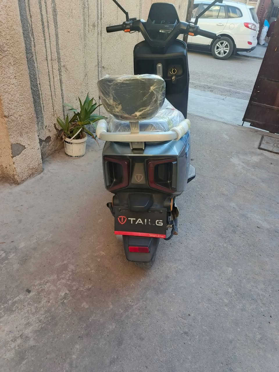سلام عليكم درجة شحن تيسلا جديده
بيه سويجين وبصمه وكرت مكاني بغداد البياع
  سعر750 الرقم ***********
