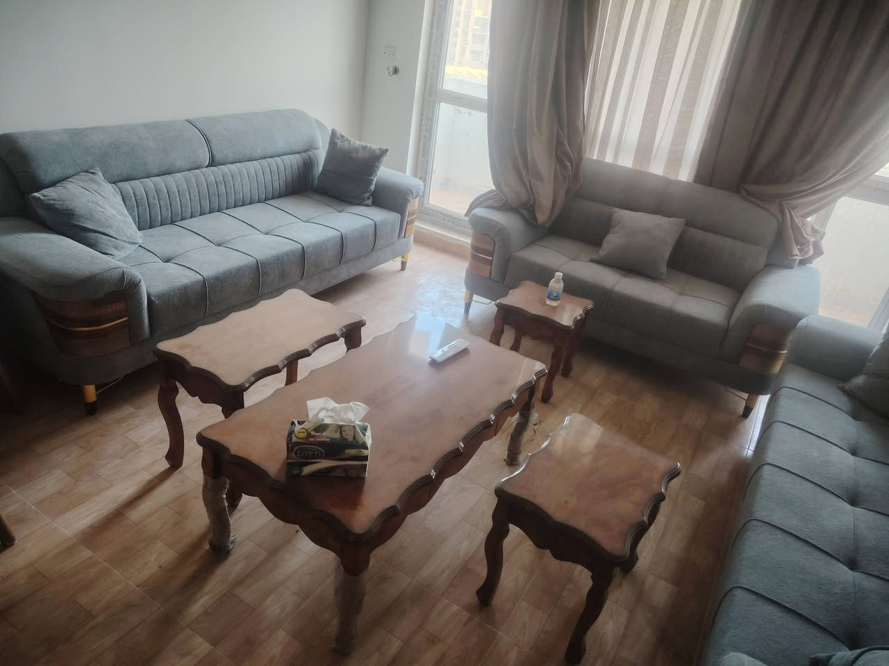 للبيع انباعن نصهم بقن ذني غراض ممستعمله نظيفه
اجاوب فقط اتصال داخل المجمع 
***********
