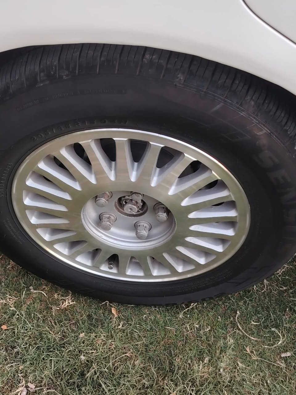 ترهم مراوس بسياره اقل منه مع الفرق 
اعيد النشر بسبب الوعود الكاذبه الموشراي يدعينه بل الرزق ويعبر 
سعر جوه السوك متوازي 
راس الثور كصه قماره فقط تبريد وكير وحداديه حلوات مكينه ٣٠٠٠ فيشتين جديده رقم كربلاء انكليزي باسمي سنويه لل٣٠ المكان كوفه ناحية العباسيه اذا مو شراي لاتخابر امشي عليك الرضا هاي التفاصيل كدامك اقره واتاكد وبيك خير وادلل السعر ٧٠ وبيه مجال بسيط حك الجيه ***********

