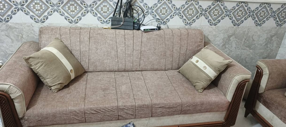 تخم ١٠مقاعد نضافه٨٠٪ماصورته زين لان بيتي صغير واريد ابيعه ٤٠٠وبي مجال اتصال لو واتساب*********** كربلاء, العراق
