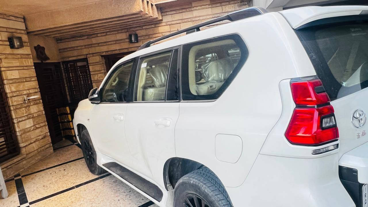 ابرادو موديل ٢٣ txs اربيل ماشيه ٣٠ الف مكفوله السعر ٤٧ الف مكانها بغداد الاتصال ***********
