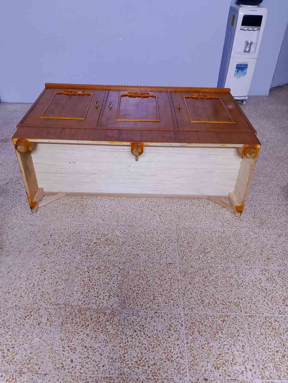 للبيع مناميه اخو الجديد شرط 3 ابواب خشب عراقي فصال حديث زان شغل وسط الطول 150 العرض 56 الارتفاع 100 العنوان جانب الايمن يرموك الثانية السعر 125 الف وبي مجال للطيبين 😊 شراي اتصل ***********

