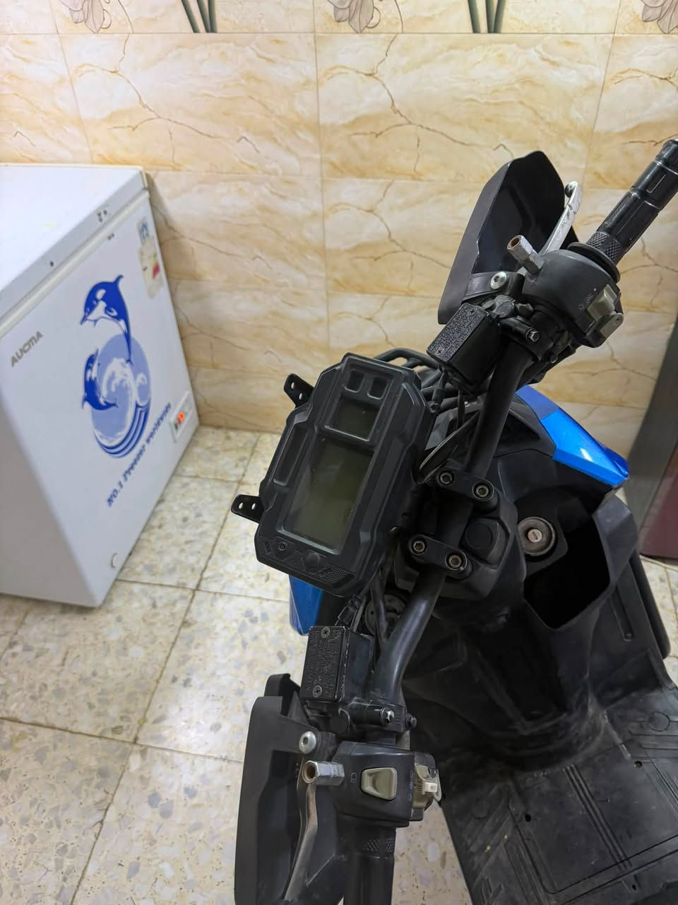 دراجا اباتشي جبلي دراجه نص نكره شلعه معدله حلو بيه فقط صوت اكلج سعره 300 وبيه مجال مكاني بغداد سبع البور الرقم *********** اتصال او واتساب
