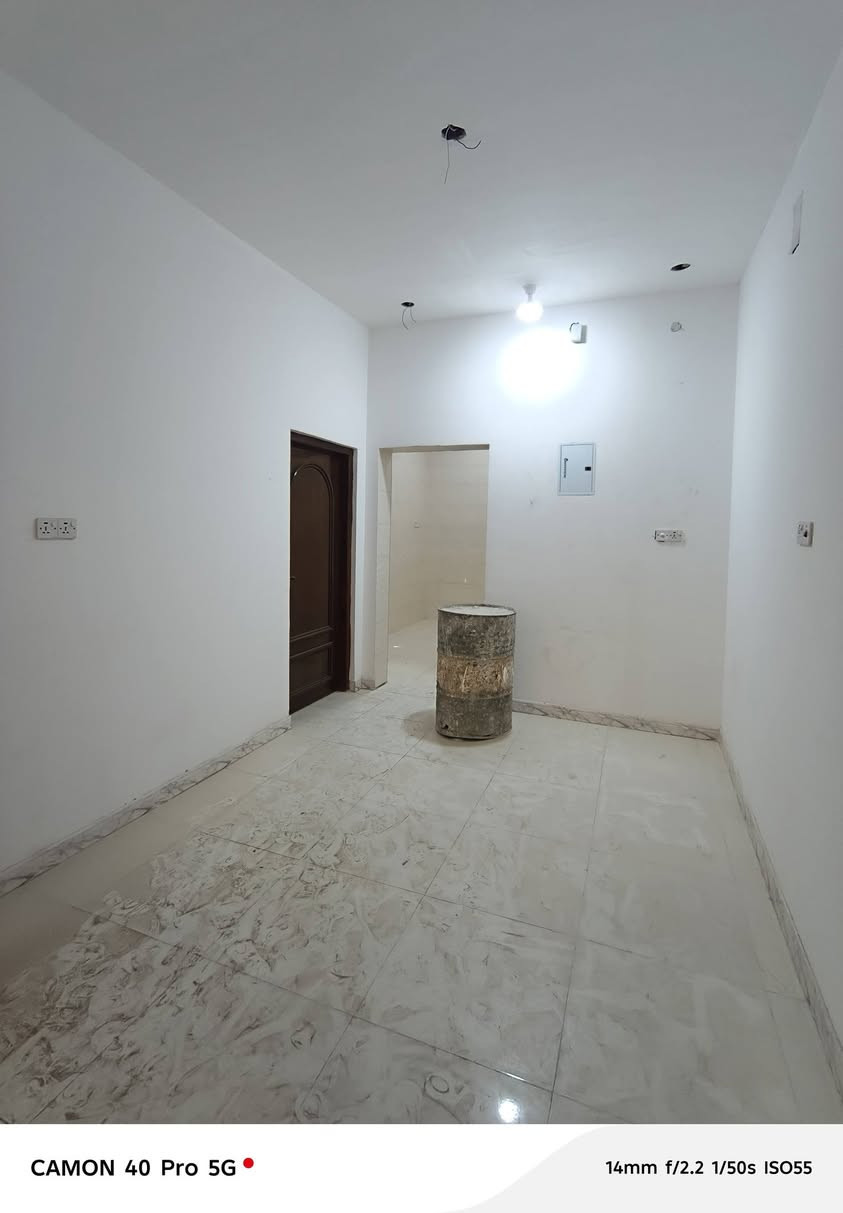 جديدة • حي العسكري • صالة وغرفة