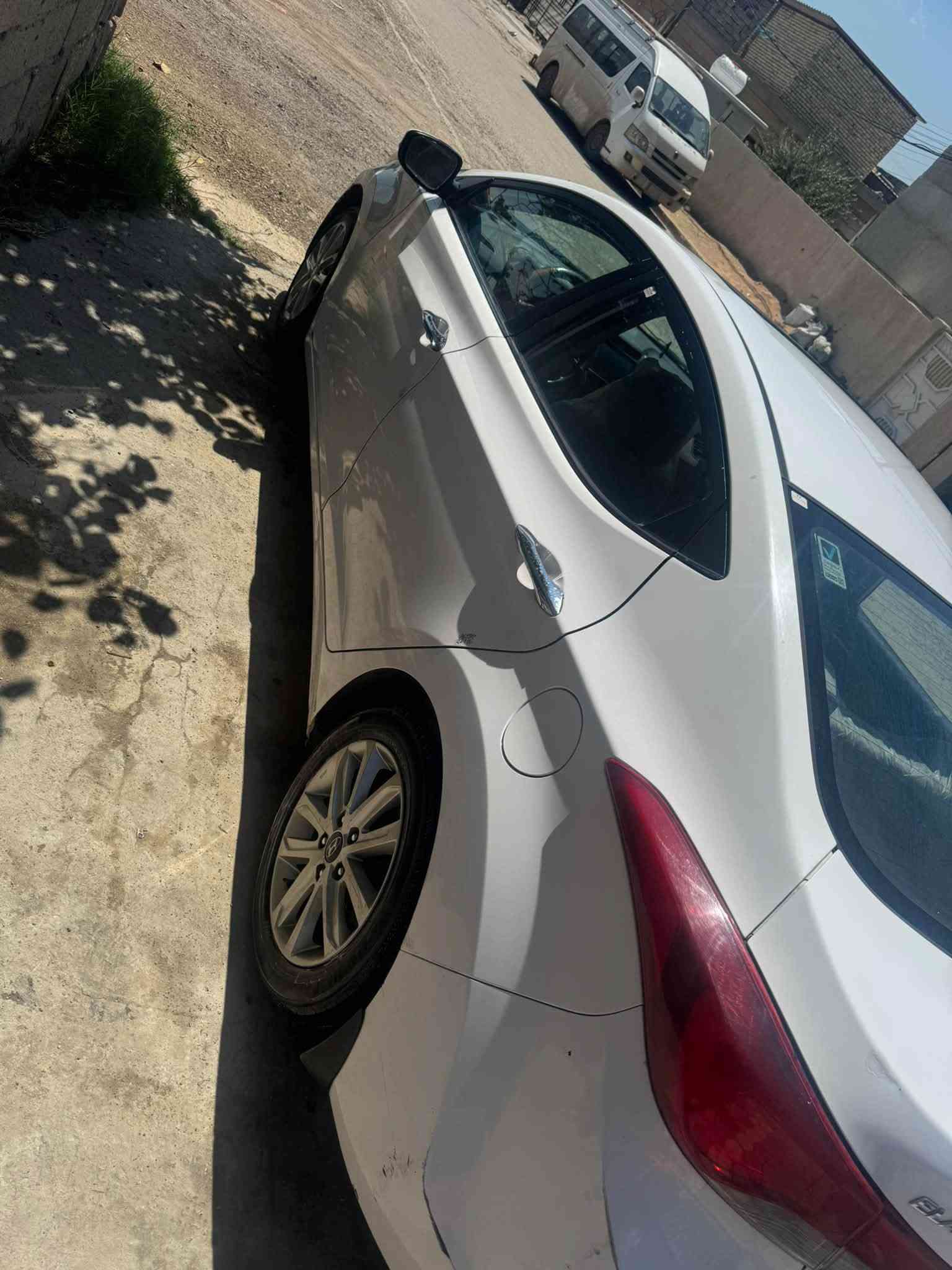 لنتره مديل 15 كفاله فقط قطعه واحده تبديل بدون دواخل خليجي بغداد البياع الرقم *********** سعره 110 وبيه شوبه مجال كفاله تبريد منضومه جديده جاهزه سياره
