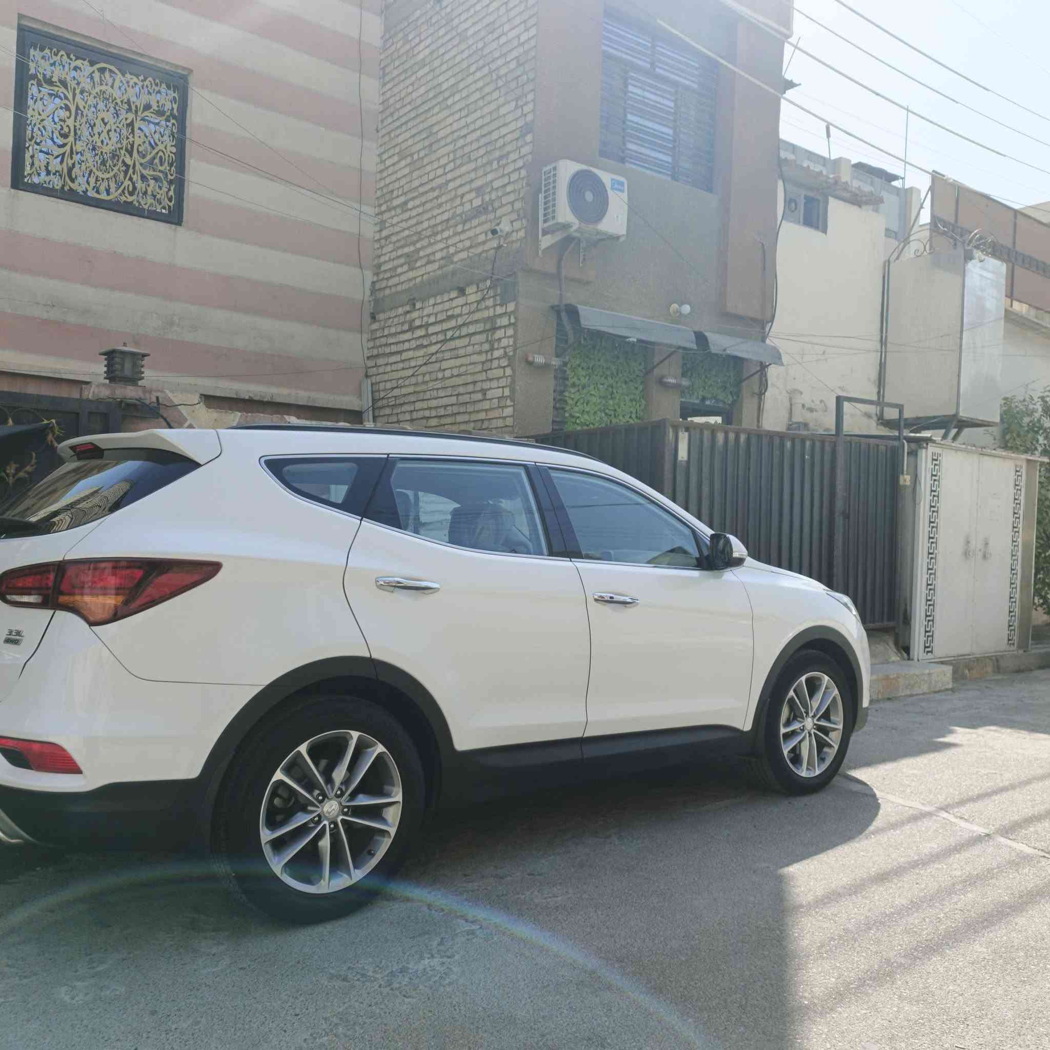 للبيع سنتافي 2018 نص مواصفات ماشيه 5000 كفاله عامه ولا ضربه ولا شيء السعر 210 ورقه الرقم***********
