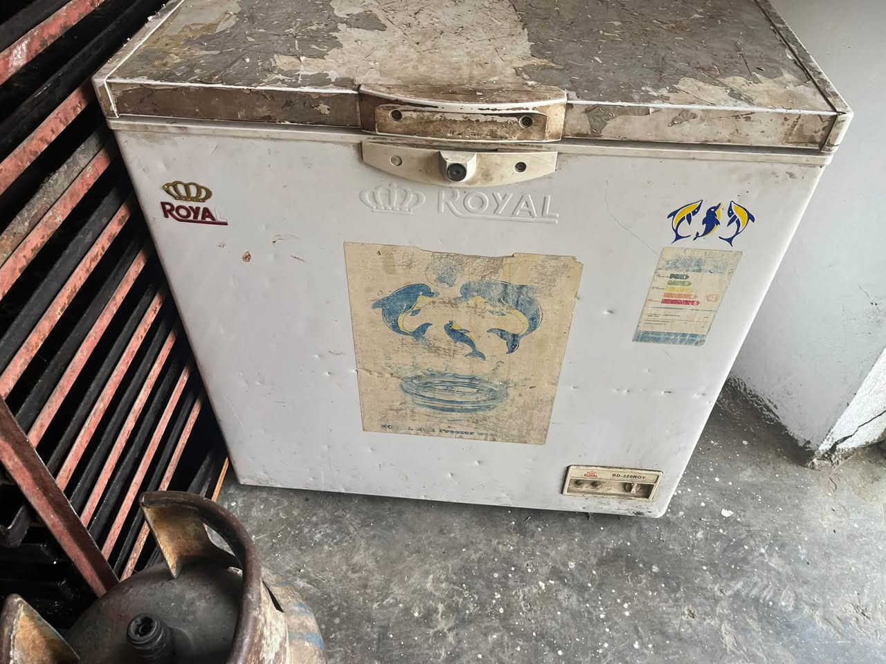 ثلاجة