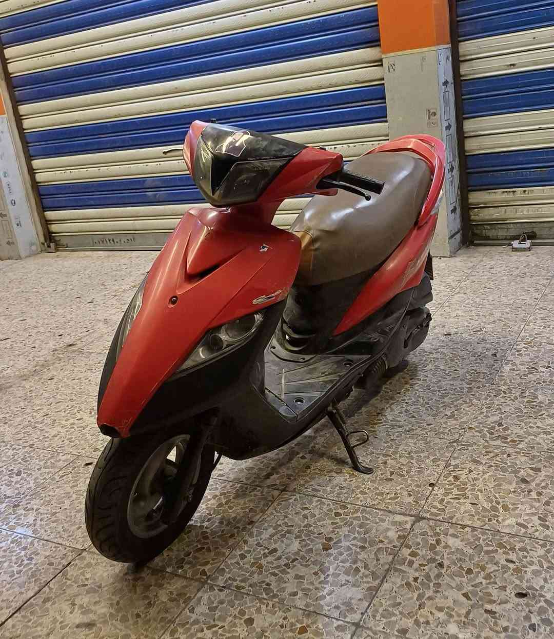 سلام عليكم للبيع ماكس ثعلب سرعته 140 بيه شلعه معدل سلف وهندر مكيته بلاديه السعر ٣٥٠ قفل قفل السكن طالبيه شراي يخابرني ***********
