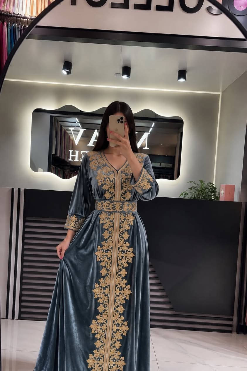 ✨ أهلاً بكِ في عآلم آلرقي وآلآنآقهہ  تسوّقي بكل ثقة” ✨

👗 القياسات:
من وزن 45 إلى 110 كيلو
L — XL — XXL
💎 نوع القماش:
قديفة مخمل الماس الأصلي ✨
خامة فخمة وناعمة ومناسبة للشتاء 

                                              لتفاصيل والطلب: دايركت 🛍️ ***********

 #اكسبلورر #ملابس_نسائية #دشاديش_عراقية #العراق🇮🇶 #م
