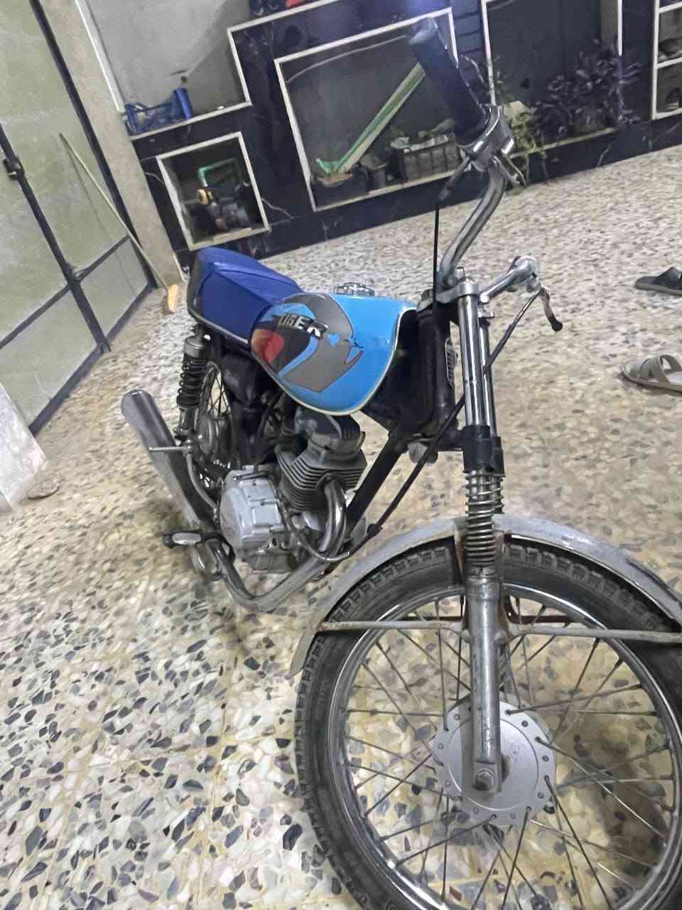 السلام عليكم بارت5 تسعات مكينه تخبل شلعه ومعدل مكينه تخبل كلشي مايعوزو للبيع ب250وبي مجال شراي خاص او اتصل ع رقم واتساب ***********مكاني التعليم

