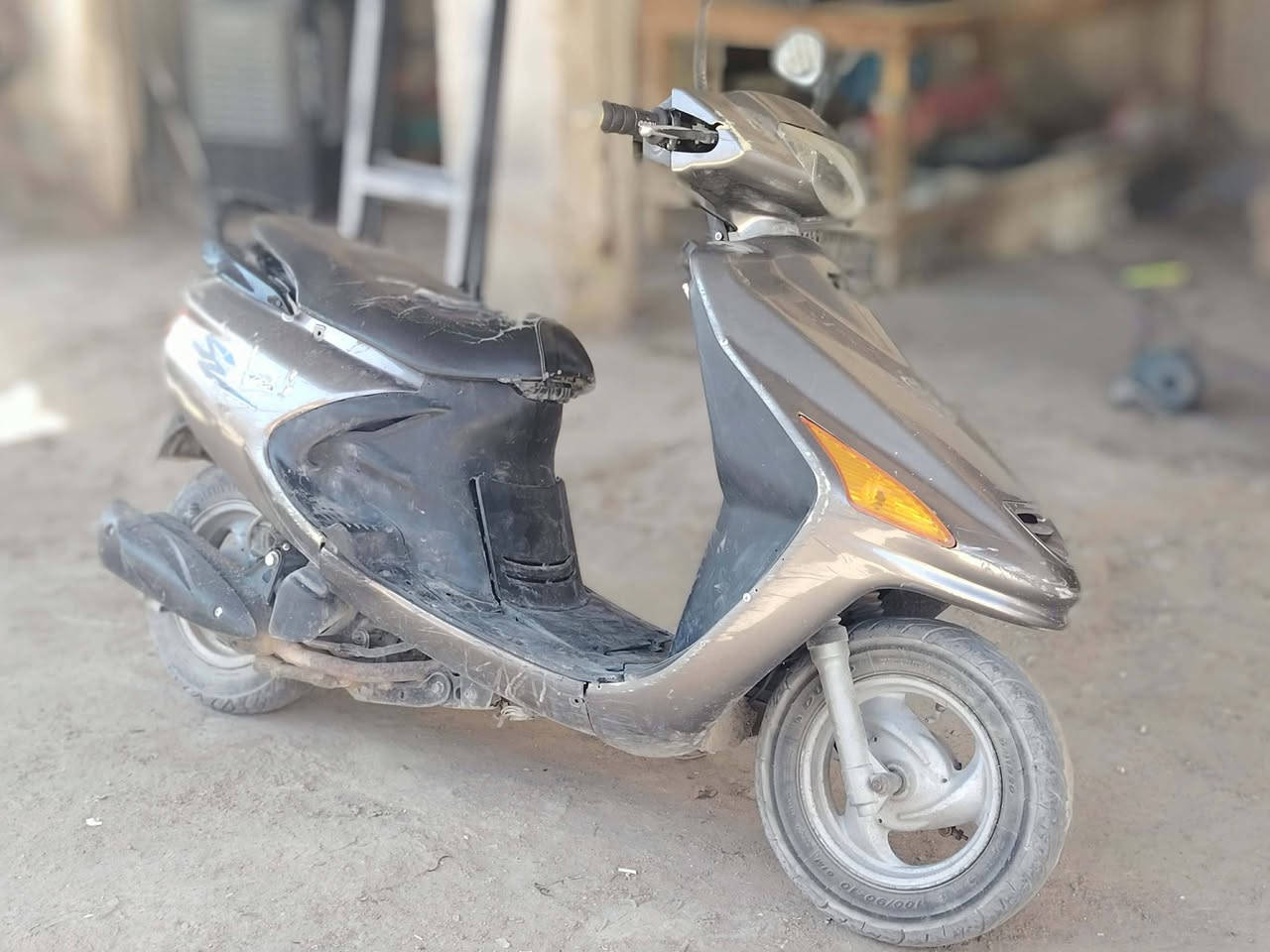 فراشه للبيع مستعجل السعر ٢٥٠ ***********
