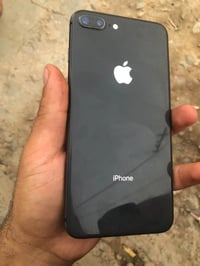 آيفون ٨ بلس • ٦٤ • بطارية ١٠٠