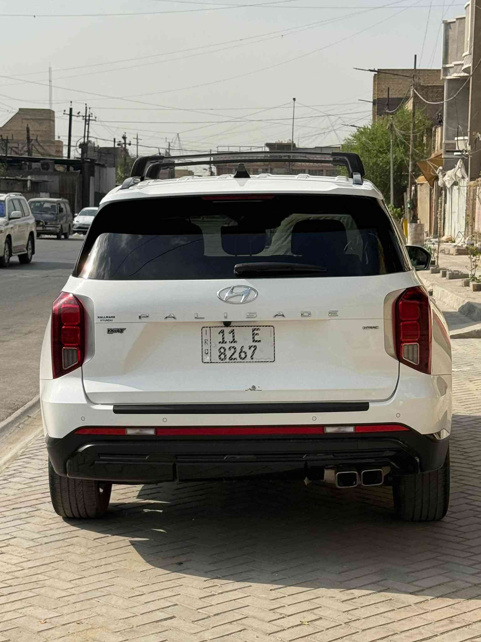 السلام عليكم من رخصة الأدارة المحترمة للبيع هيونداي بالسايد 2024 XRT
لون ابيض رقم بغداد دولي شهداء 
ماشيه 21 الف ميل 
مواصفات 
فتحه 
لايت عداسات 3 
لد بك لايت 
ويل بلاك حجم 20 
جلد 
كشنات منفصل سياحي 7 راكب 
تدفئه كشنات 
كير دكم 
محرك 6 سلندر 3800 
بردات خلفيه 
شاشه دجتل 
سعرها 258 وبيها مجال 
غير متواجد عالفيس فقط اتصال وواتساب 
الهاتف ‭***********‬
