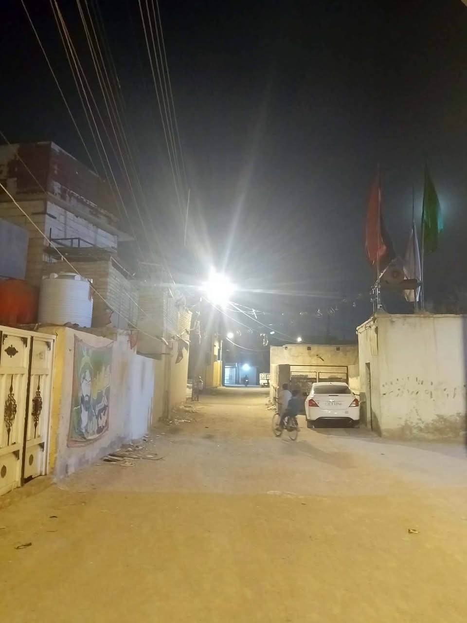 بيت للبيع مساحه ١٥٠ متر طابو زراعي 
كرمة علي باب جامعه سعر18مليون فقط
*********** البيت داخل فرع فرع كبير تدهل بي سياره اول بيت هوه بلفرع بناء قديم يصلح لسكن
