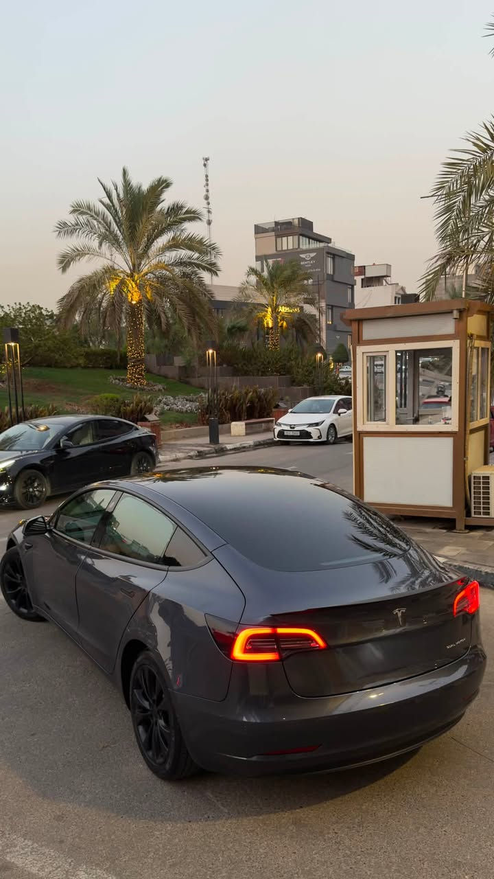 تيسلا مودل 3 2023
دبل ماطور لونك رينج

اون لاين

ماشية 31 الف

رقمها بغداد

السيارة حلوة ومناقصها شي 

ومواصفاتها معروفة

بيها صبغ دوسة جهة السايق 

وبابين تبديل نفس اللون 

وموجودة صورة السونار بالمنشور ( الاصفر تبديل نفس اللون ، الاحمر صبغ )

والبارحة انطخت عندي بالجاملغ ومبينه الطخة بالصور

بدون لغد او شواصي 

السعر 169 وبيها مجال بسيط 

***********
